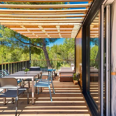 Kamp Vira Mobile Homes Üdülőpark Hvar Town