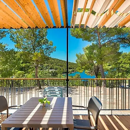 Holiday park Kamp Vira Mobile Homes