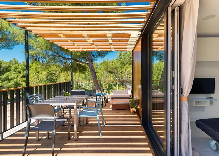 Kamp Vira Mobile Homes Vakantiepark Hvar Town