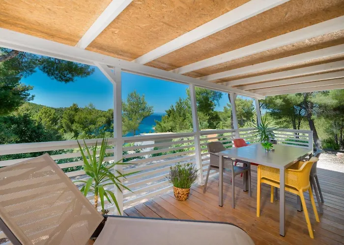 Kamp Vira Mobile Homes Village de vacances 4*