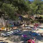 Kamp Vira Mobile Homes חוואר