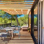 Kamp Vira Mobile Homes פארק נופש חוואר