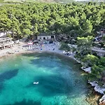 Kamp Vira Mobile Homes 4* חוואר