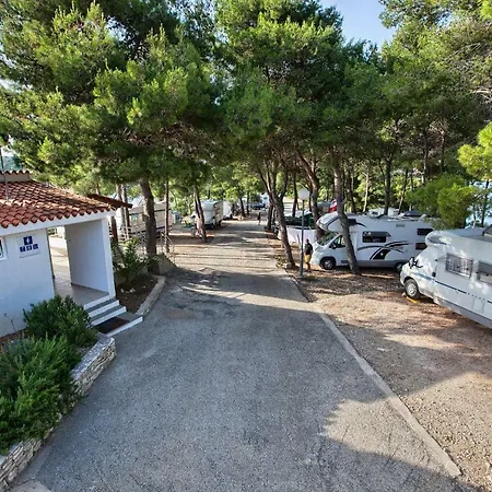 Kamp Vira Mobile Homes 4* חוואר